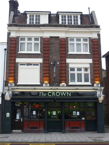 Crown, Court Yard, Eltham, Kent. - in May 2008