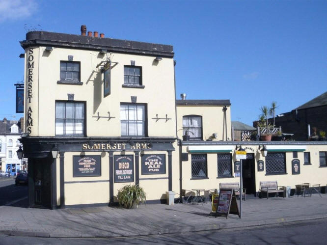 Somerset Arms, 9-10 Darnley Road, Gravesend, Kent - in March 2009