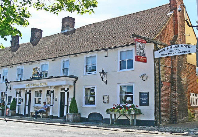 Dog & Bear Hotel, Lenham