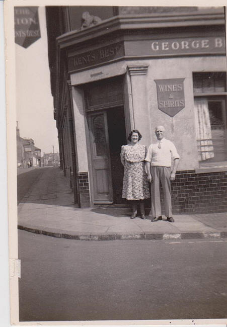 Lion, 2 Church Street, Milton Regis, Sittingbourne - in 1943