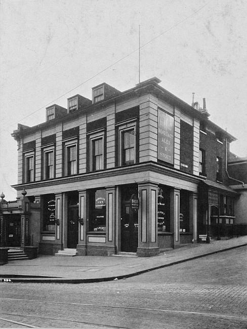 Railway Hotel, 2 Beckenham Road, Penge - in 1930