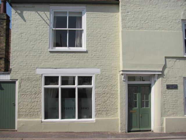 Cinque Ports Arms, 60 High Street, Sandwich - in 2011
