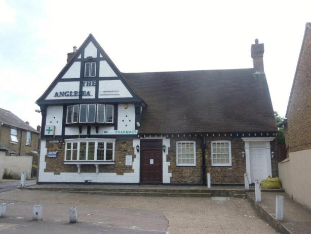 Anglesea Arms, 1 Kent Road, St Mary Cray - in July 2010