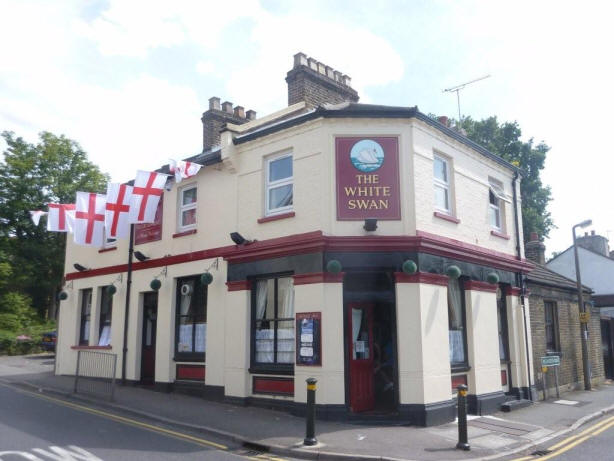 White Swan, 21 Kent Road, St Mary Cray - in July 2010