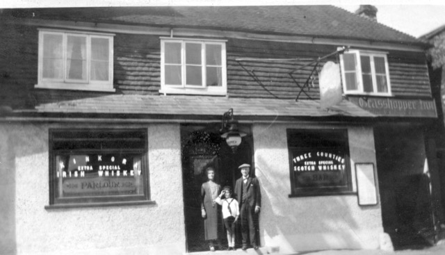 Grasshopper Inn c. 1930 with William James Chittenden, wife Ellen and grandson Alan in front. 