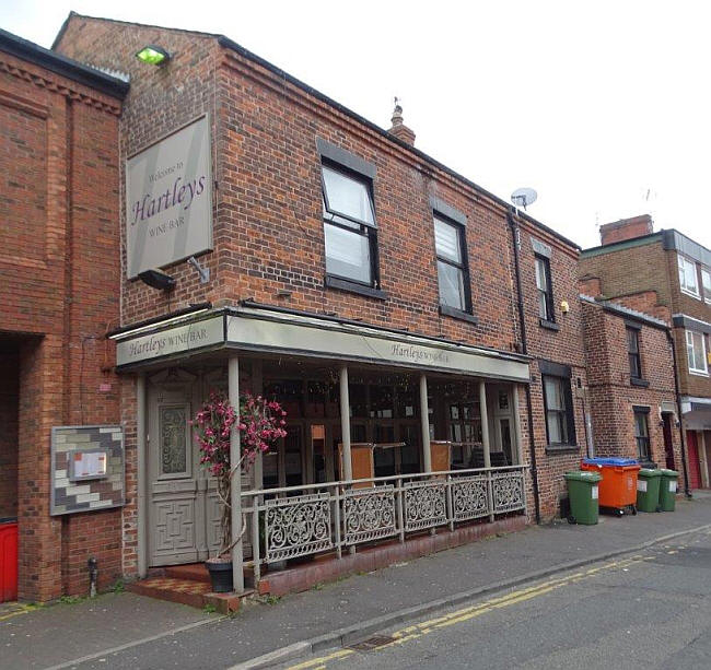 Oddfellows Arms, 7 Mount Street, Preston, Lancashire - in May 2017