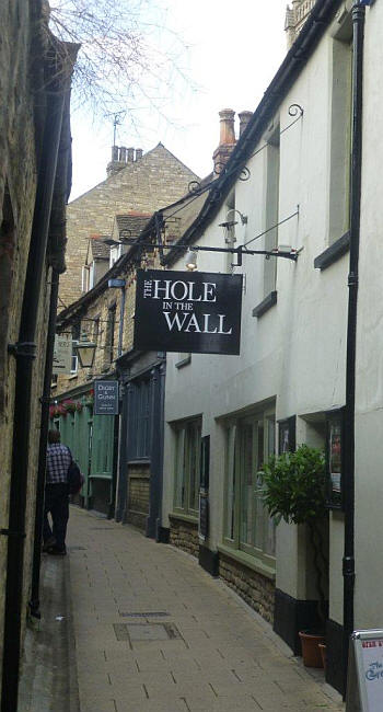 Hole in the Wall, 4 Cheyne Lane, Stamford - in August 2014