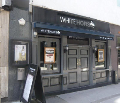 Red Lion / White Horse, 17 Bevis Marks, EC3 - in August 2009