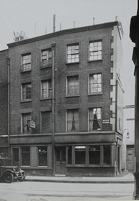Red Lion, 17 Bevis Marks, All Hallows London Wall, City of London EC3 - in 1948