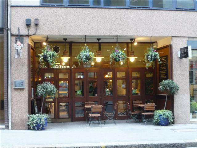 Elephant Inn, 119 Fenchurch Street, EC3 - in March 2008