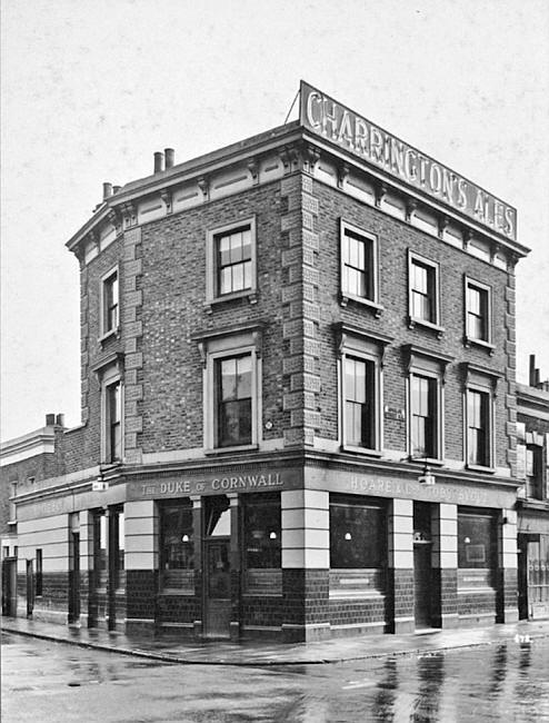 Duke of Cornwall, 37 Stewarts Road & Ascalon street, Battersea  - circa 1940