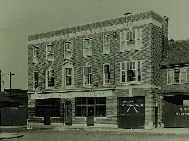 White Hart, 4 Lombard Road, Battersea