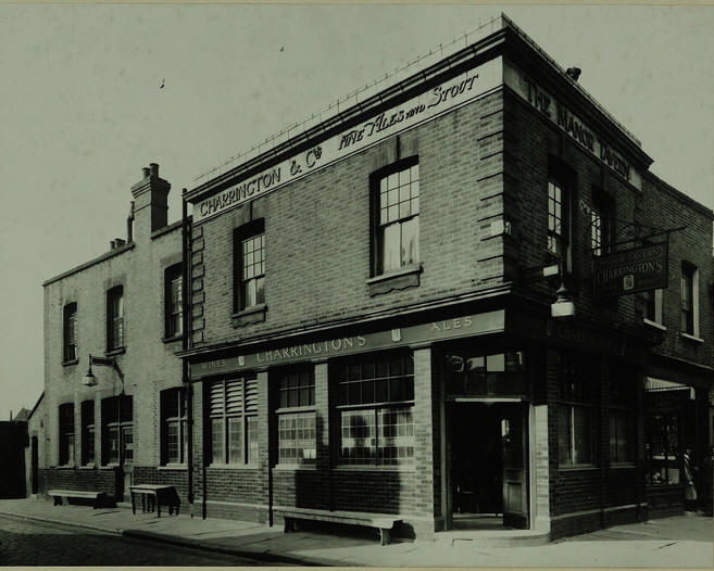Manor Tavern, 78 Galleywall Road, Bermondsey SE16 - in 1951