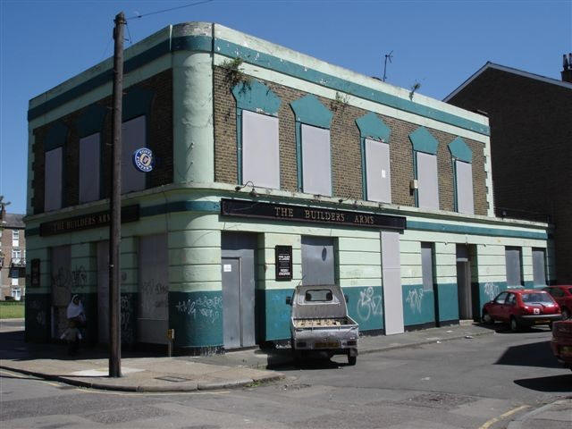 Builders Arms, 162 Brownfield Street, Poplar E14 - in June 2006
