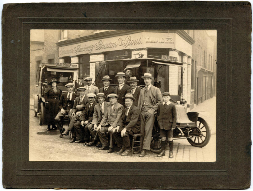 St Leonards Arms in the 1920s 