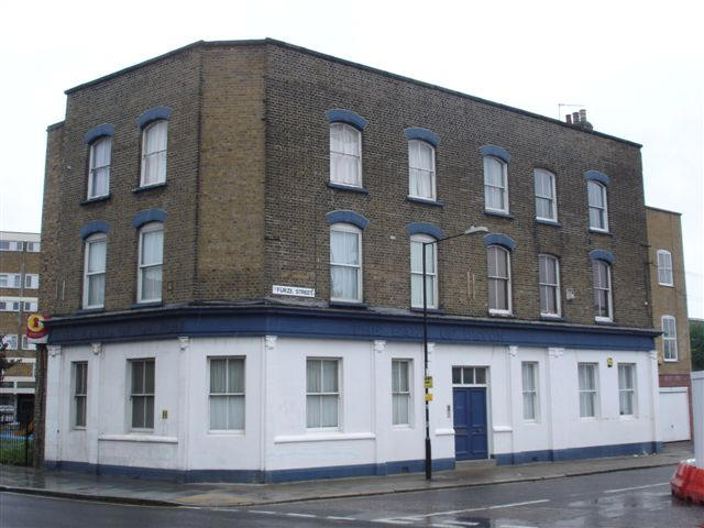 Earl of Devon, 213 St Paul�s Way, E3  - in May 2007