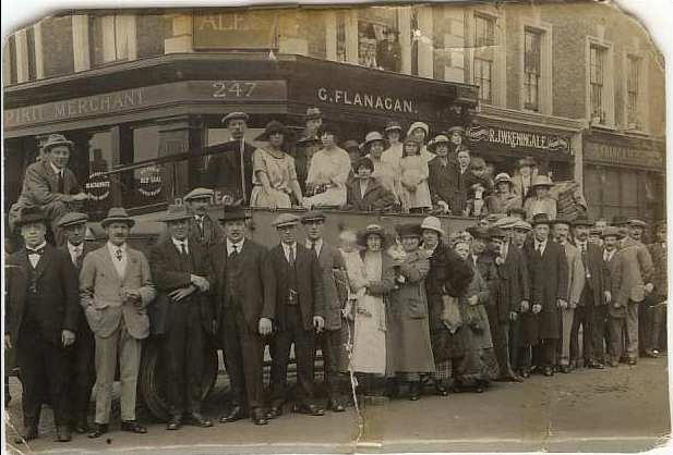 Radnor Arms, 247 Warwick Road, Kensington - in the late 1930's ?