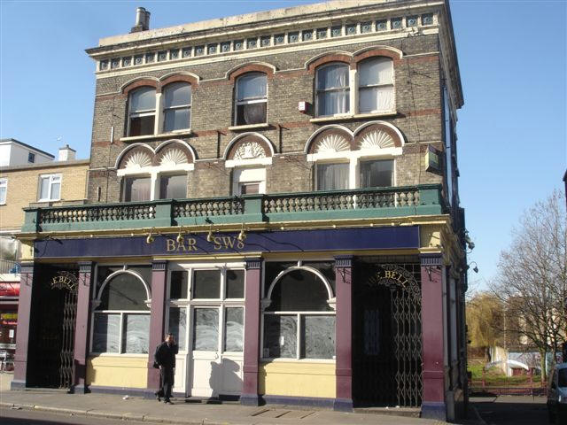 Bell, 274 Wandsworth Road, SW8 - in February 2008