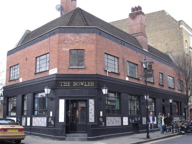 Bowler, 32 Bowling Green Lane - in March 2007