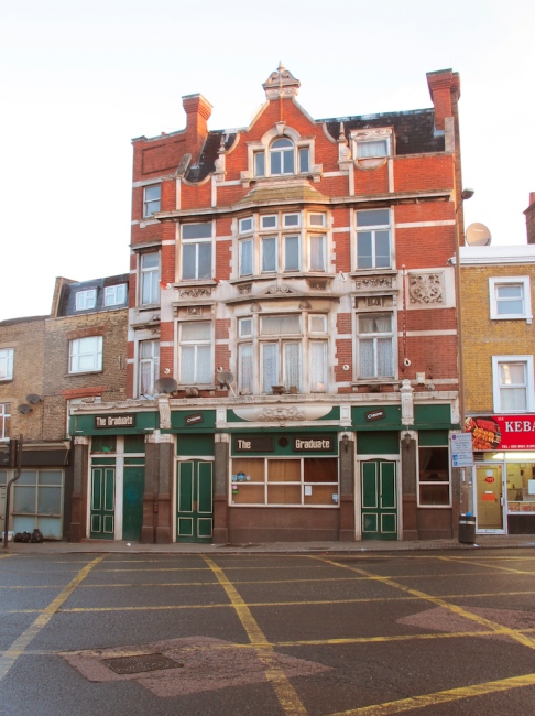 Coach & Horses, Blackheath Road, Greenwich, in 2017. It was renamed The Graduate in the 1990s.