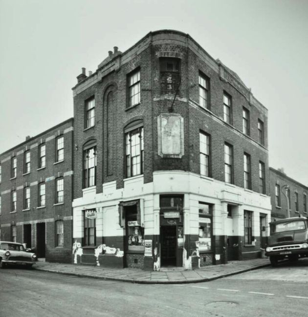The Man In The Moon, Old Woolwich Road at the corner of Eastney Street, in 1970. By this stage the pub has become a corner shop