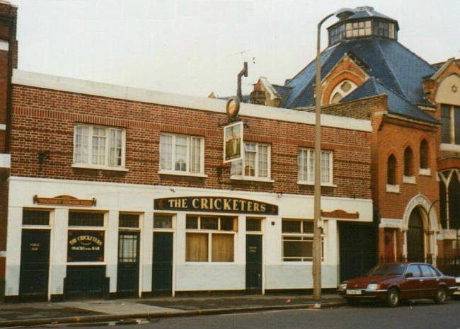 Cricketers, 18 Northwold Road, N16 - in 1983