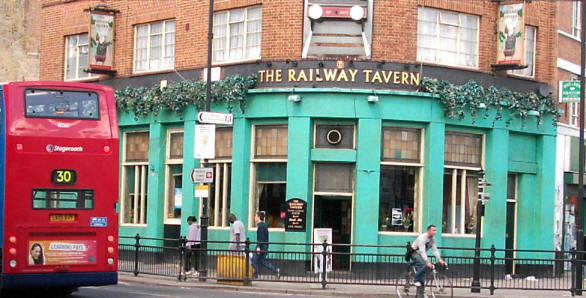 Railway Tavern, 339 Mare Street, Hackney E8 - in September 2005