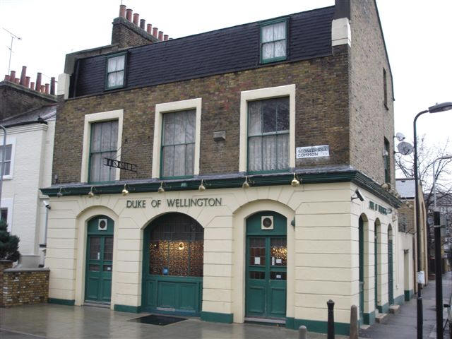 Duke of Wellington, 260 Haggerston Road, Hackney - in November 2006