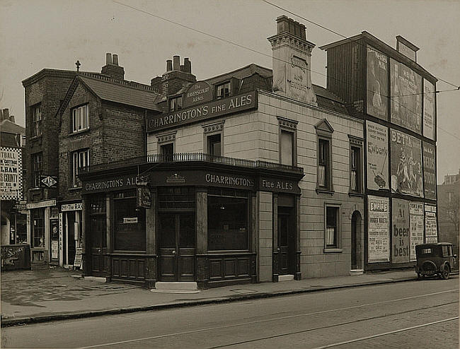Ravenscourt Arms, 243 King Street, Hammersmith W6 - in 1935