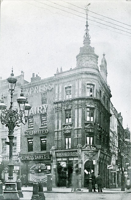 Holborn Tavern, 4 & 5 High Holborn, Holborn - Landlords are Lee Brothers in 1899