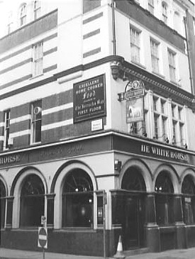 White Horse, 90 Fetter Lane - in 1986