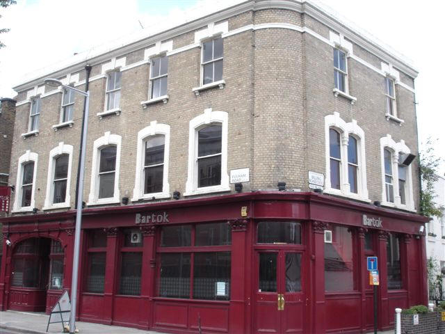 Black Bull Tavern, 358 Fulham Road, SW10 - in July 2007