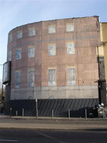 Eastern Hotel, 2 East India Dock Road - in December 2006