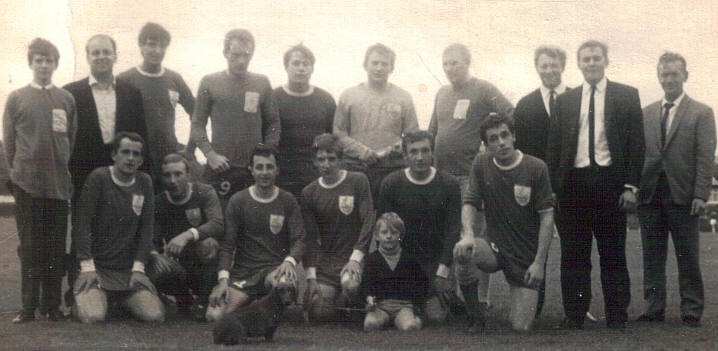 A photo of the Cobden Football team circa 1967. The back of the photo reads Harleyford Un. 0 – Richard Cobden 7.