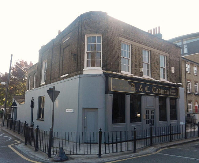 Mercers Arms, 116 Jubilee Street, E1 - in October 2011