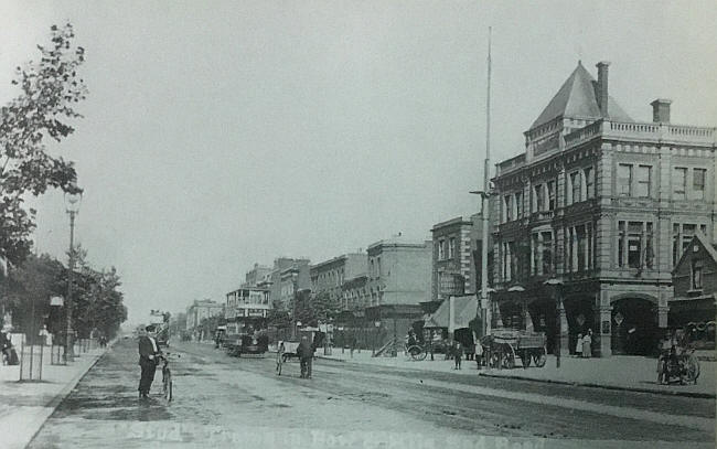 Plough, Mile End Road - in 1908