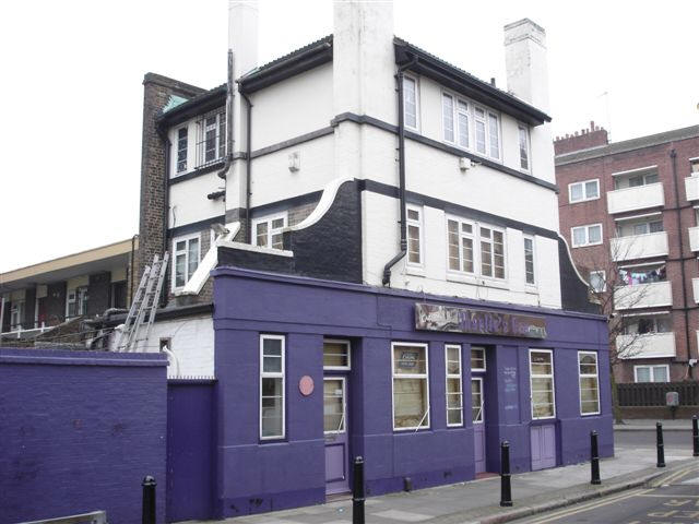 Charlies Bar, 124 Globe Road E1 - in December 2006