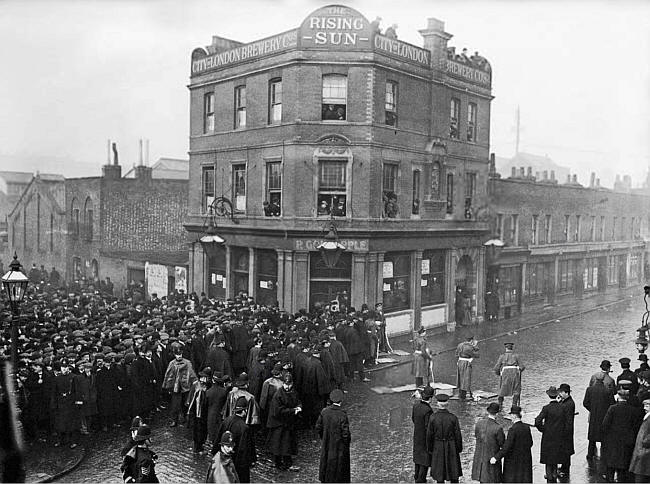 Rising Sun, 87 Sidney street & Stepney way, Mile End E1 with landlord P Goldapple, during the famous Siege of Sidney street.