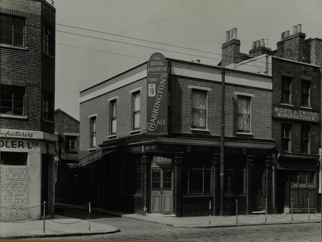 Royal Duchess, 553 Commercial Road, Stepney E1