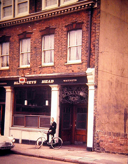 Blakeneys Head, 143 High Street, Poplar - circa 1965