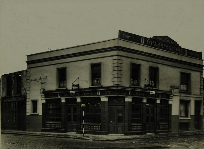 Prince Alfred, 7 High Street, Poplar - in 1950