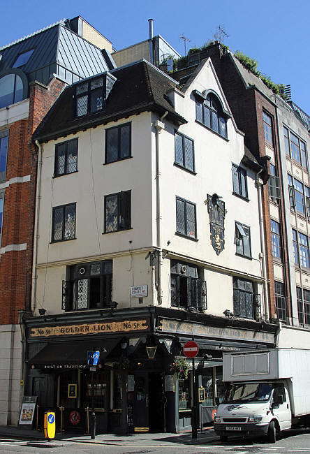 Golden Lion, 51 Dean Street, St Annes, Soho W1 - in August 2016