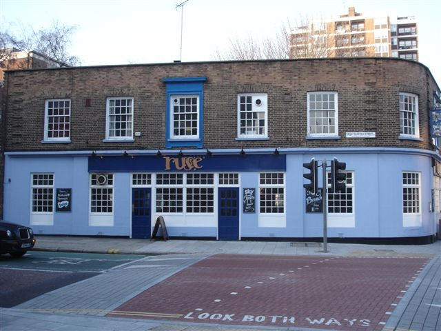 Red Lion, 280 Borough High Street, SE1 - previously at 68 Blackman Street - in March 2007