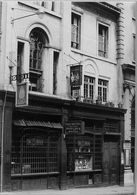 The Mitre, 14 & 15 Duke St Hill, London Bridge SE1 - in 1947