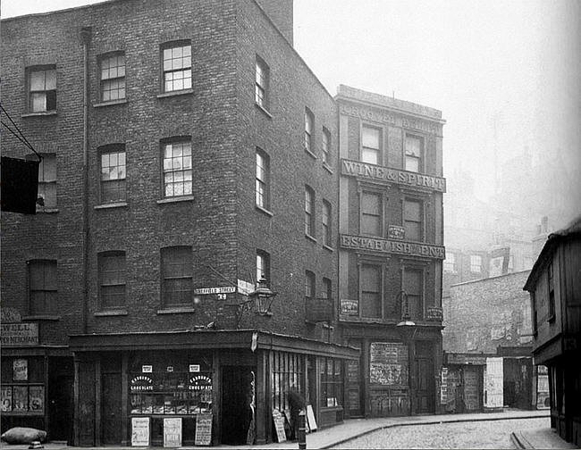 Crooked Billet, 6 Portsmouth Street, St Giles in Fields - in 1904