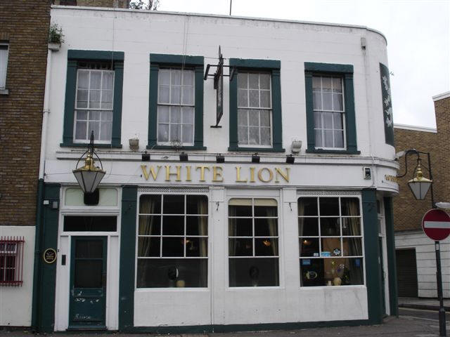 White Lion, 37 Central Street EC1 - in September 2006