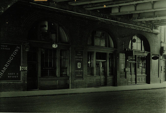 Cheshire Cheese, 48 Crutched Friars, Olave Hart Street EC3 - in 1957