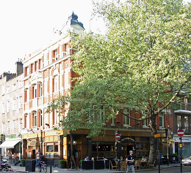 Fitzroy Tavern, 16 Charlotte Street W1 - in April 2011