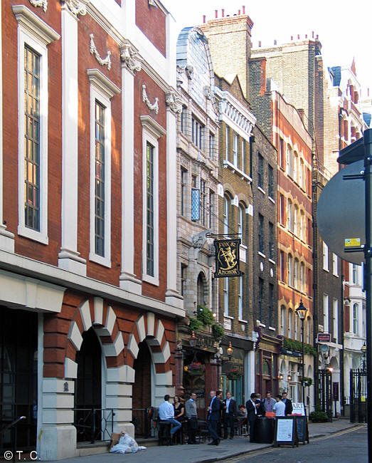 Fox & Anchor, 18 Charterhouse Street EC1 - in June 2013