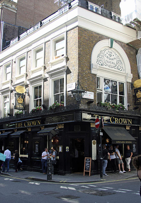 Crown, 64 Brewer Street, St James, Westminster W1 - in August 2016
